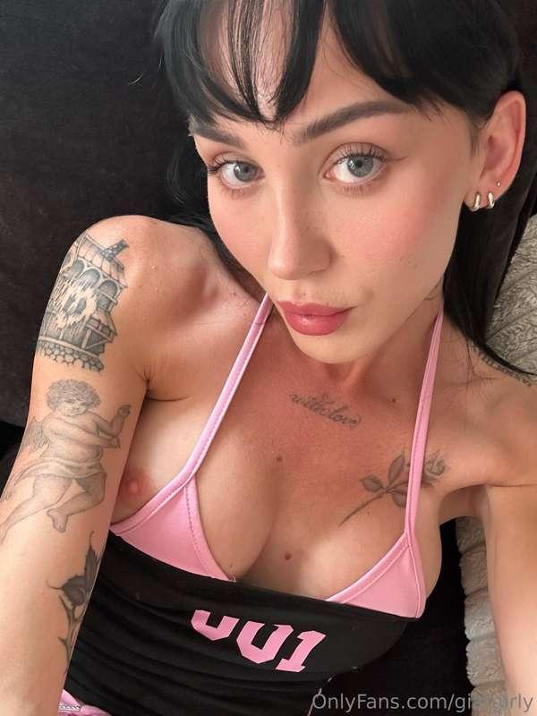 This is the type of selfies I’d send you as soon as you left..