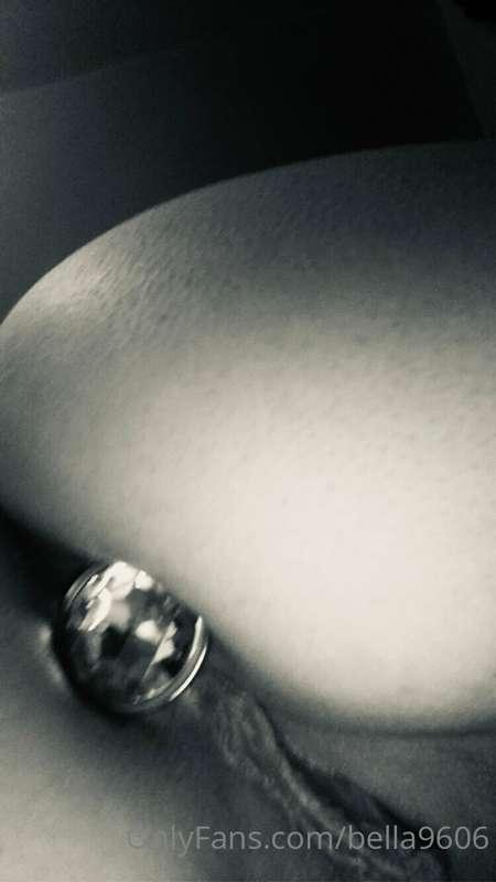 a sneak peak of one of my videos <3 DM me for the details