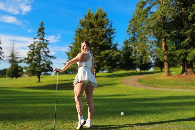 Cum and score some holes ⛳🤭