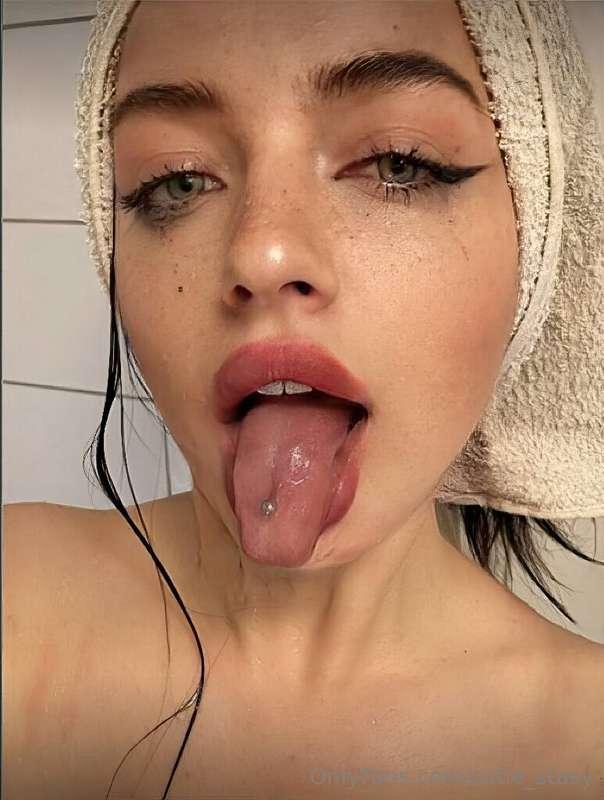 Follow for FREE @eva_hollywood  🤤
You won't be able to keep ..