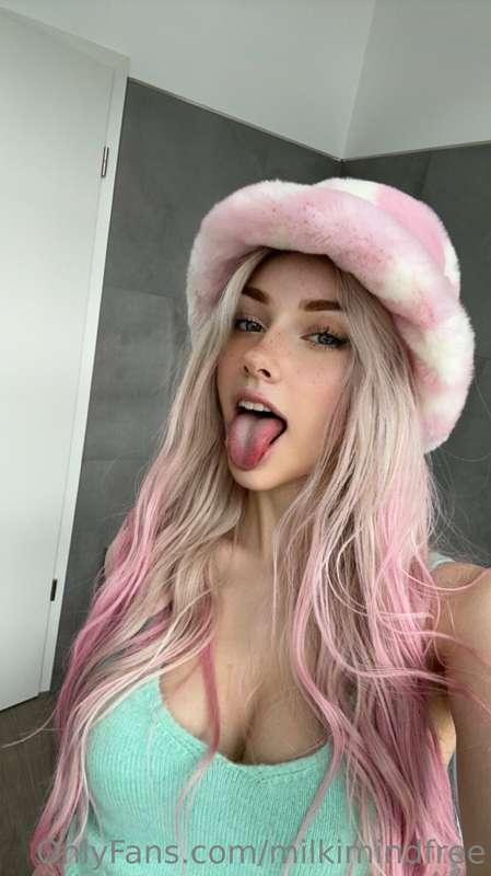 Got a new hat 🥹 what do you think ?👉🏼👈🏼