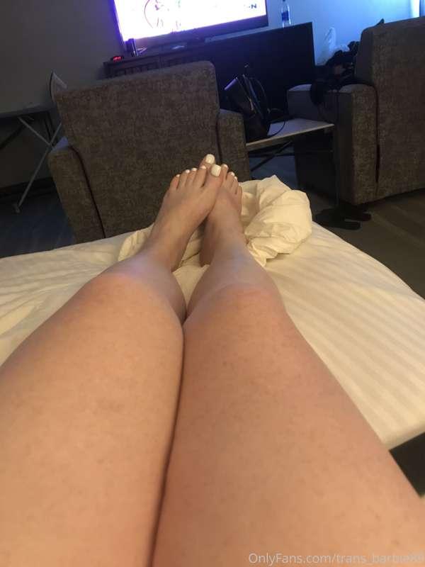 Are any of my fans feet lovers?