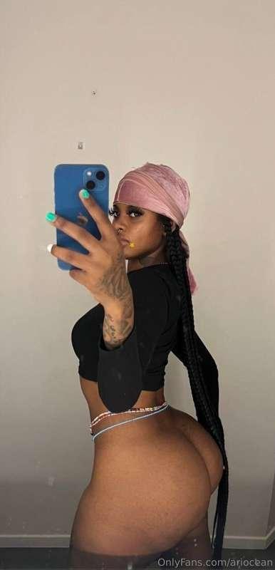 Tip $10 and get a live video right now! 🥵