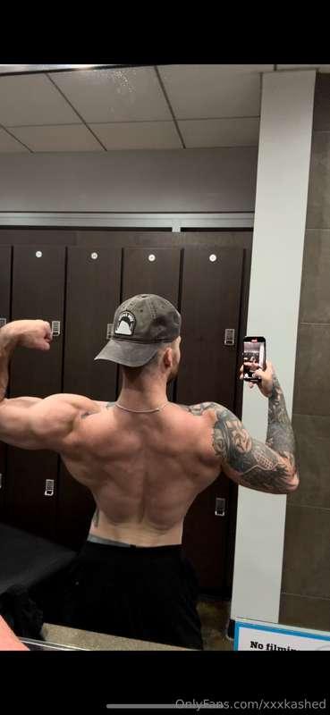 Ready to get in shape? I can be your trainer 💪