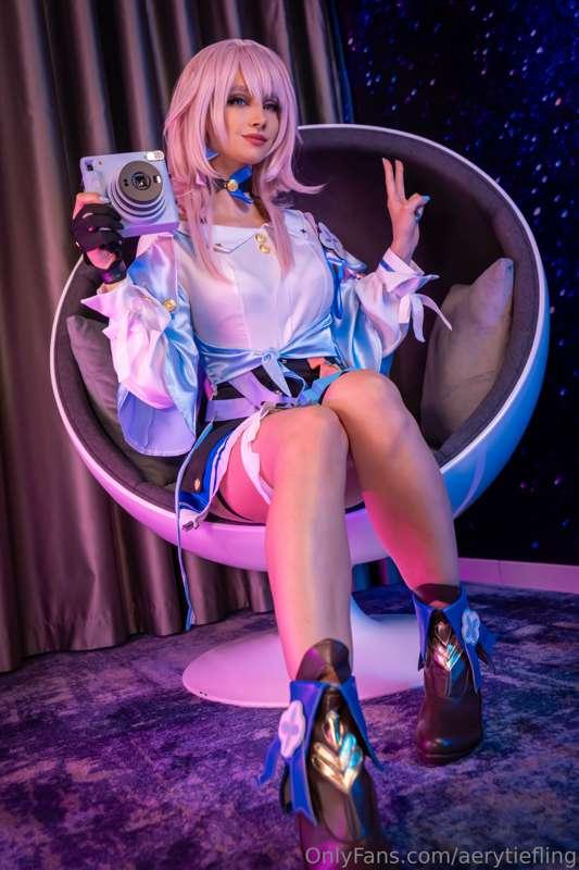 Hi! Welcome to the Astral Express!! 💙
The name's March 7th! ..