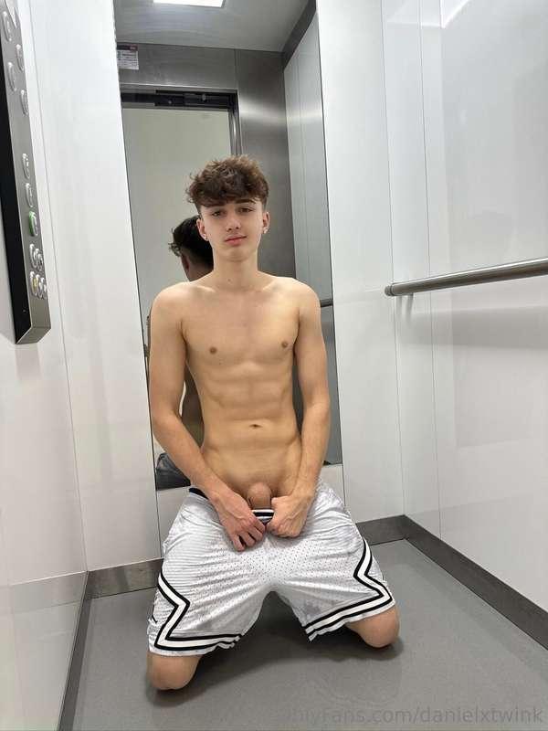 danielxtwink image #0