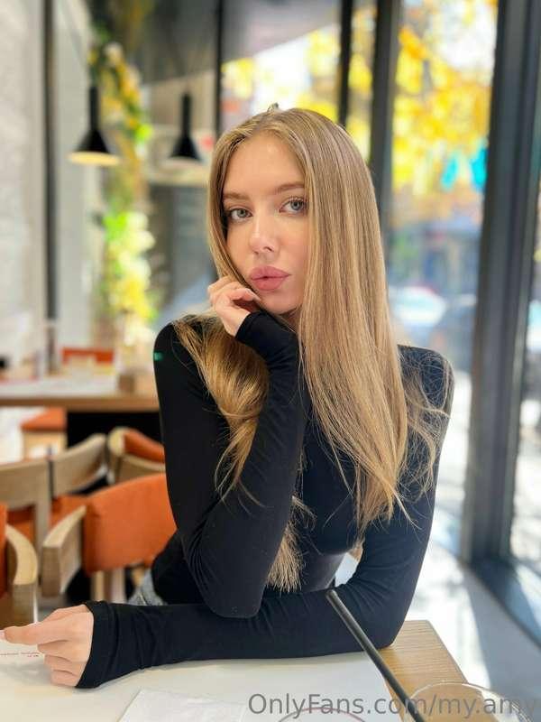 Tell me in DM how you realized that I was the girl you were ..