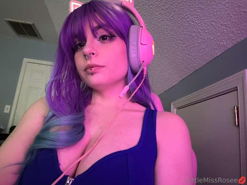 Should I post my gamer girl video here? Or do you wanna go f..