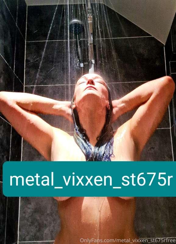 In the shower tonight, thinking about shower sex and my favo..
