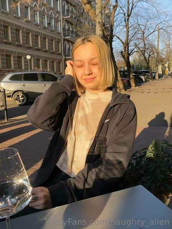 🌞🌞☀️The sun caresses my face pleasantly!