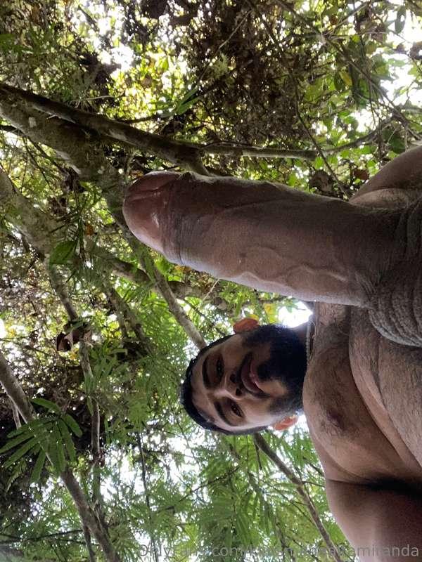 Would you like to go hiking with me? 😈🔥. ¿Te gustaría ir de ..