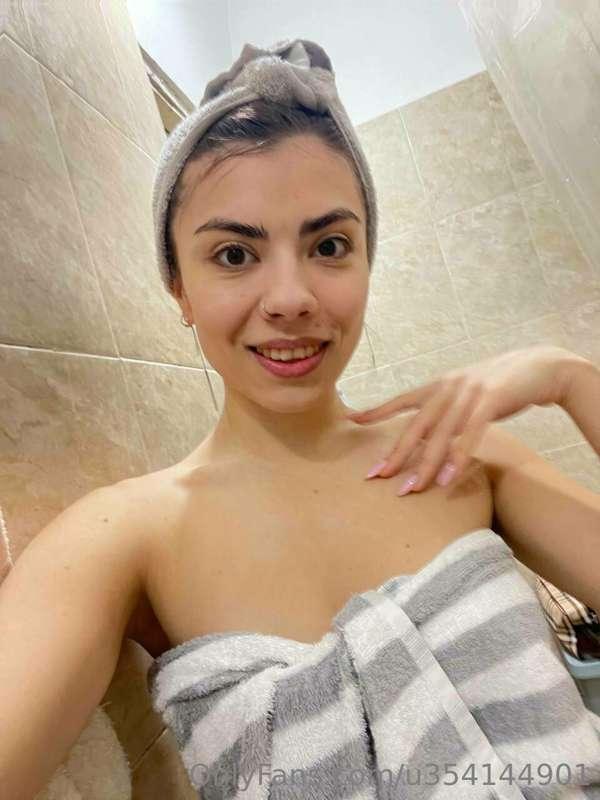 Sometimes feeling wet is just what you need to be happy💦