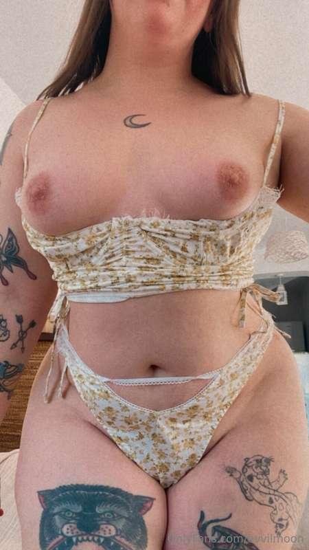 ❤️ this post if you would give me backshots everyday👅💦