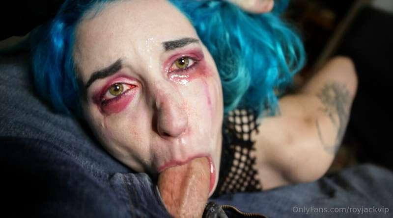 Surrender, @tearexqueen