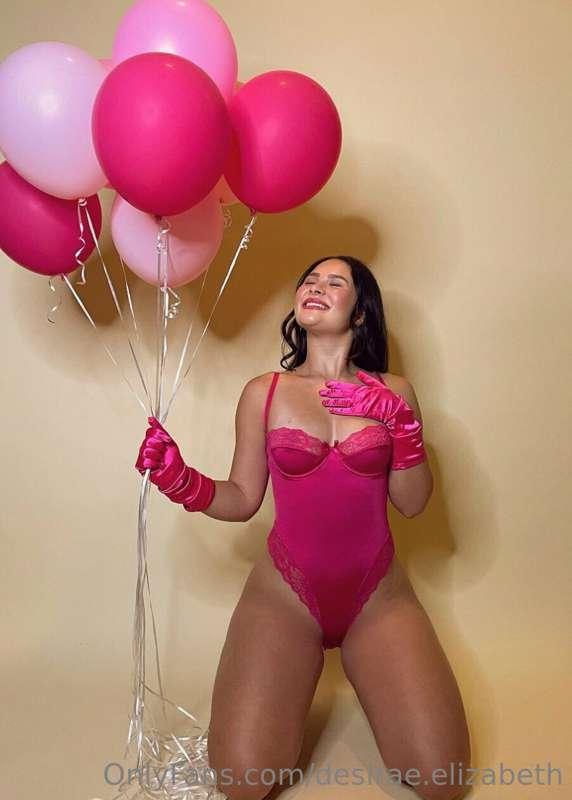 Did you miss my exclusive bday content?! I'm sending it out ..