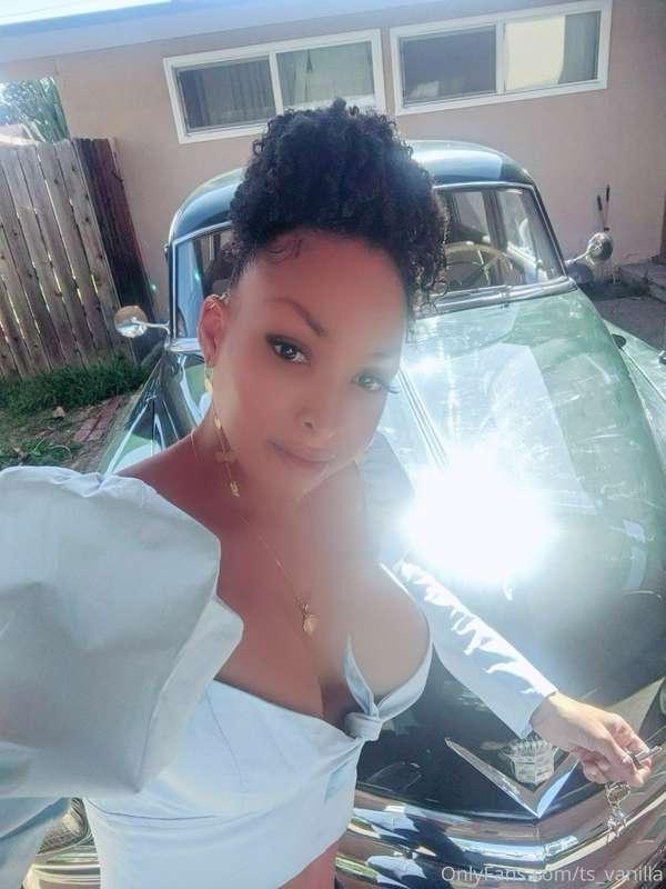 Classic car for this classic lady.