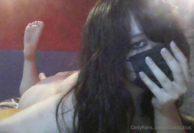 horny but bored of using myself. I wanna use somebody else t..