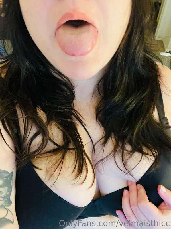 Happy Wednesday. 🖤