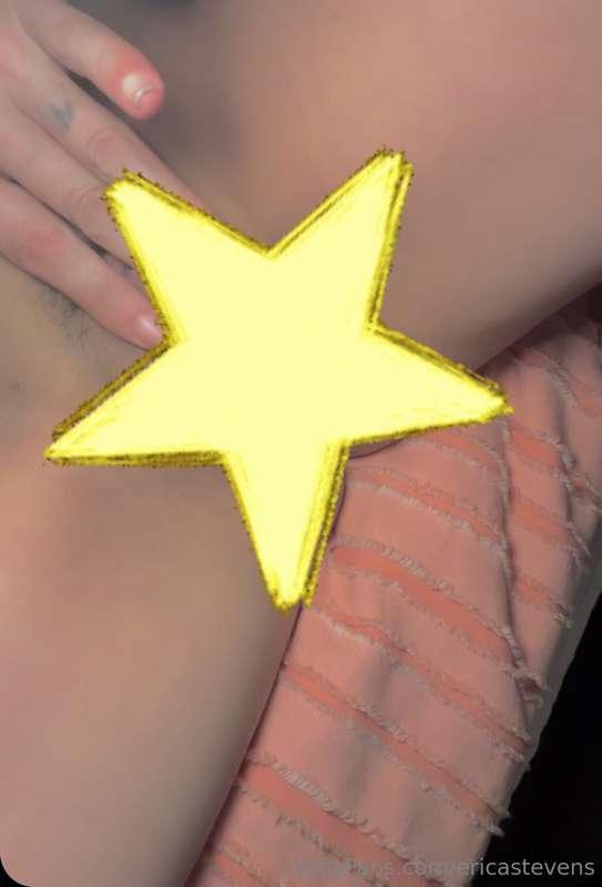 You know you want to see what’s under the star #prettykitty