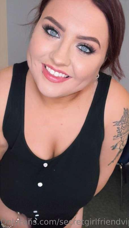 Get dressed with me! Watch me flirt as I change out of my ni..