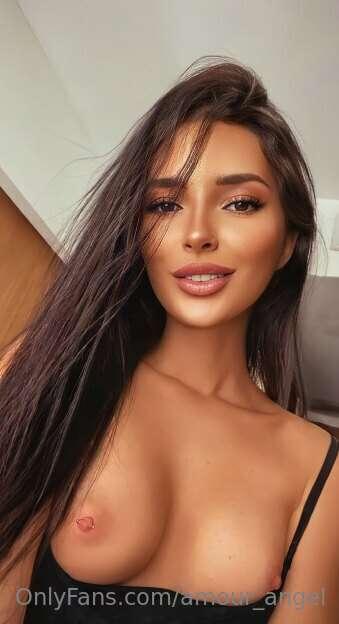 𝐇𝐨𝐭 𝐛𝐫𝐮𝐧𝐞𝐭𝐭𝐞 𝐛𝐚𝐛𝐞 @angelina_crystal 𝐫𝐞𝐚𝐝𝐲 𝐭𝐨 𝐩𝐥𝐚𝐲 with you r..