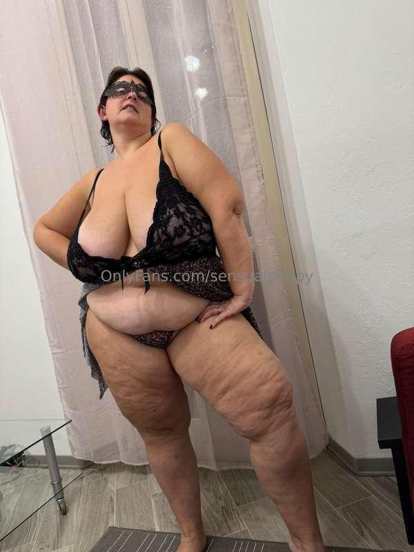 sensualpoppy image #2