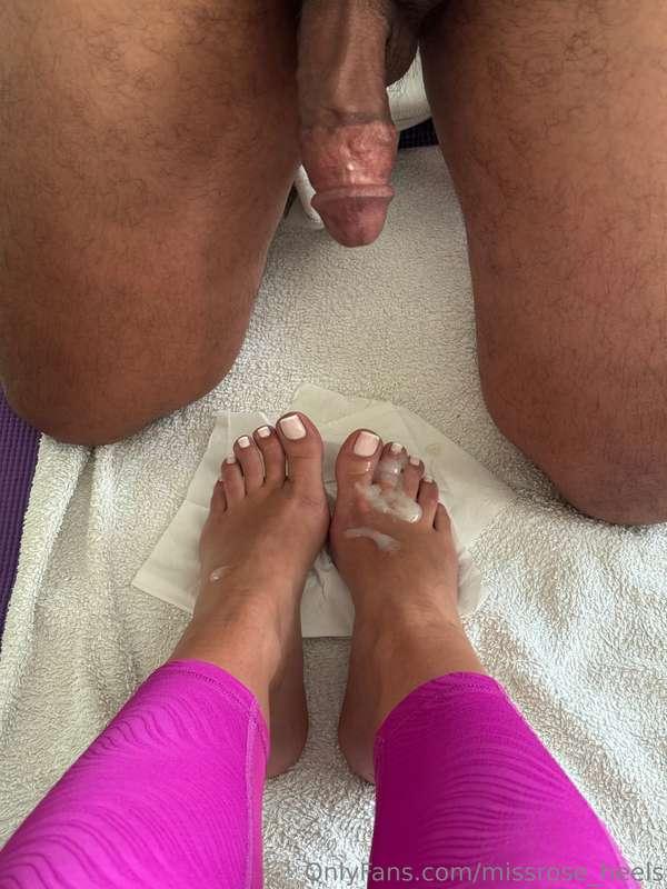 After a boxing class the sub first cleaned my smelly and swe..