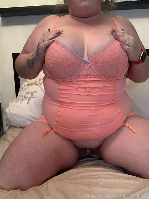 Absolutely all of my extra naughty content is visible over o..