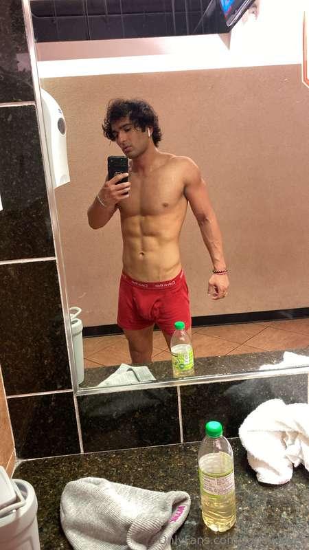 Would u lick my cum off my abs?