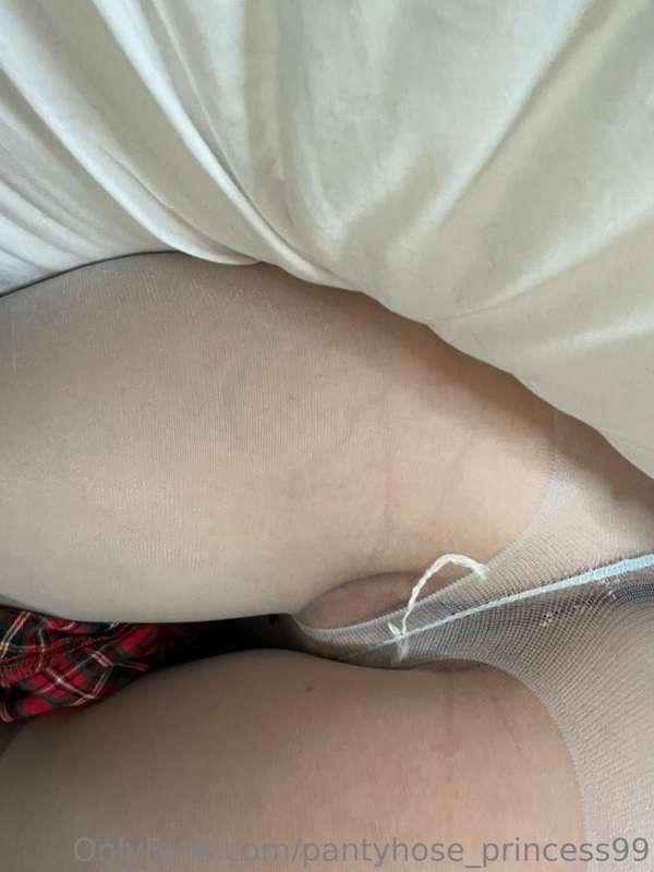 pantyhose_princess99 image #2