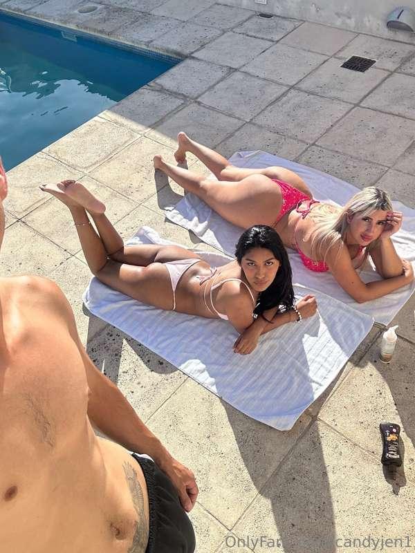 We met a neighbor in the pool of the building and we had to ..