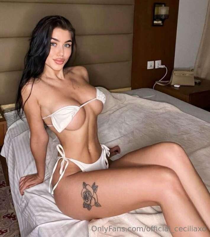 💕 SWEETLY BABE @sexybellyy_premium 💕 SHE IS LOOKING FOR A DA..