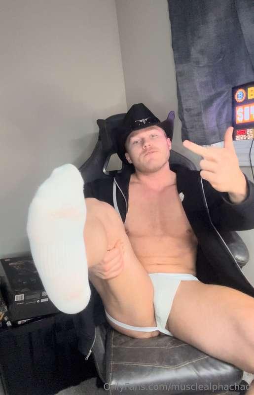 SOCK BITCH, gag on my socks 🥵 HOT VIDEO