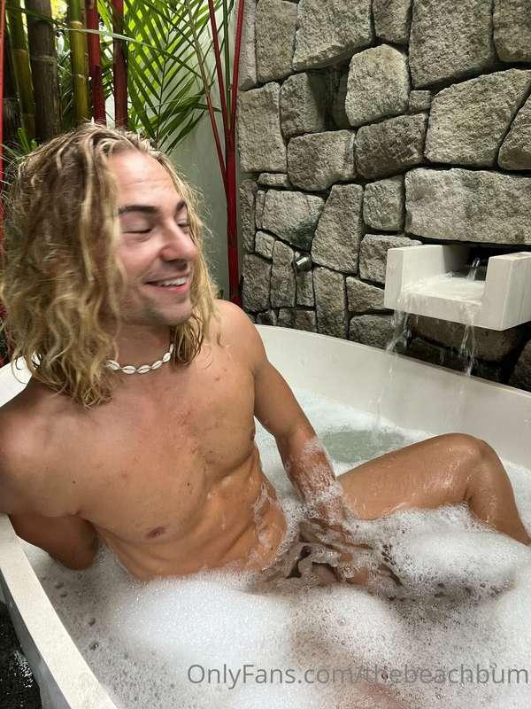 thebeachbum image #0