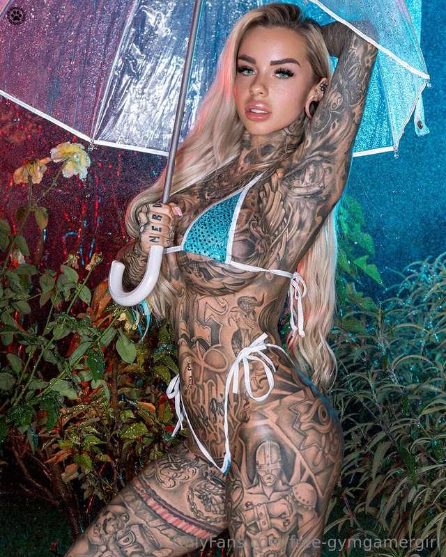 Worship your tatted goddess 😈💦