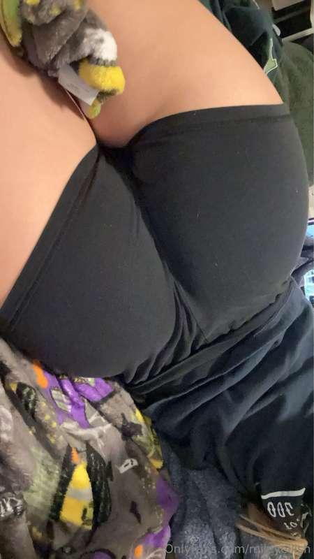 Booty booty booty booty rockin everywhere. 😈