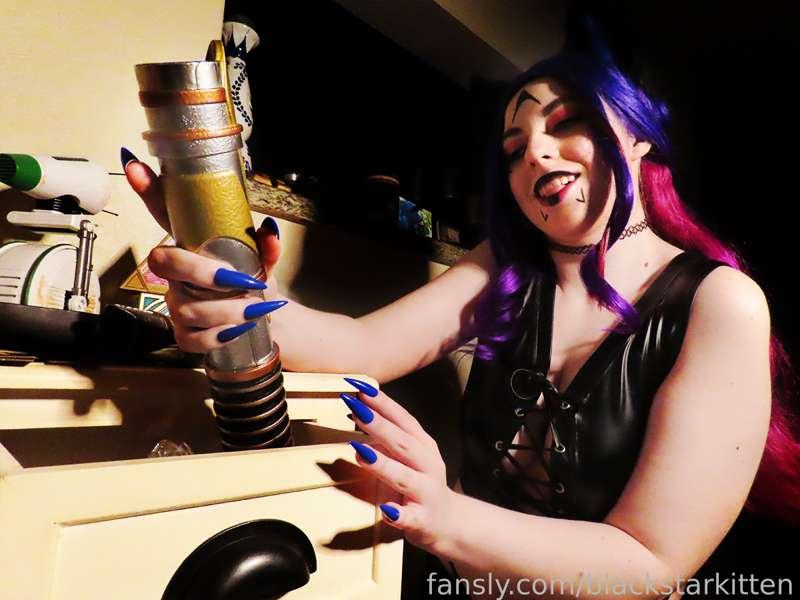 blackstarkitten image #16
