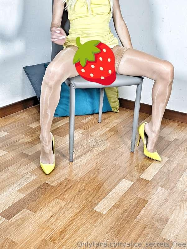 Only for VIP MEMBER 🔞 https://onlyfans.com/alice_secrets_vip..