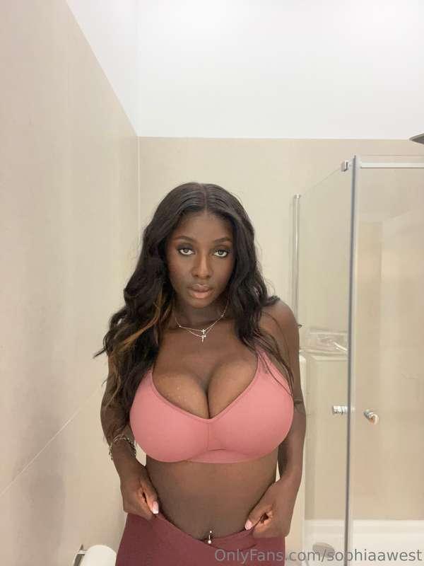 sophiaawest image #0