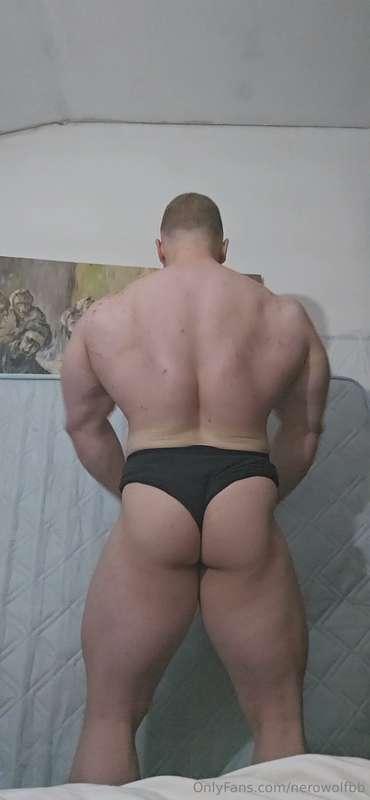 Which is more sexy? My ass or my wide back? 