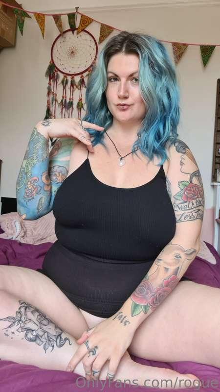 How good do my curves and tits look in these?!