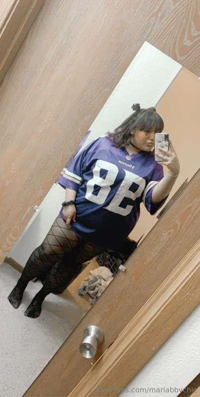happy football dayyyy! 💜💛

you already know who i’m rooting ..