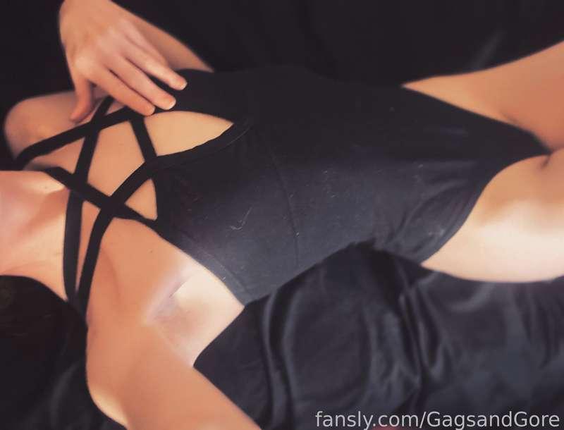 gagsandgore image #6