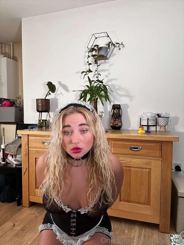 Maid training began well.. at the beginning 🖤🤍