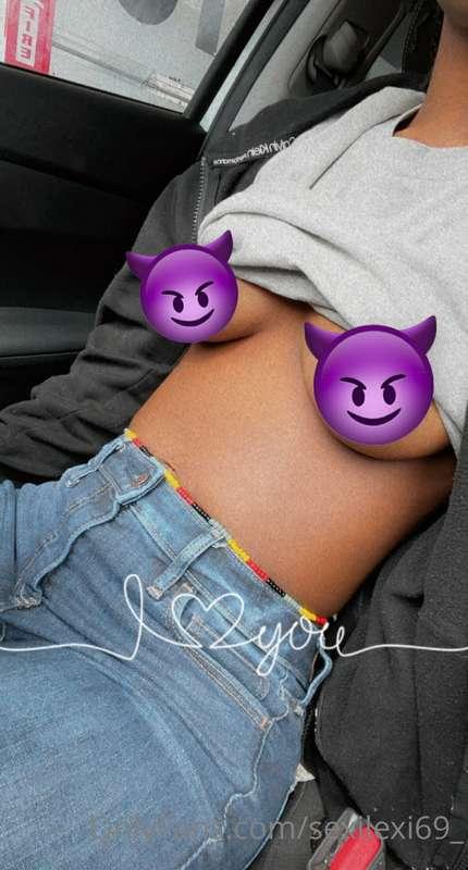 sexilexi69_ image #0