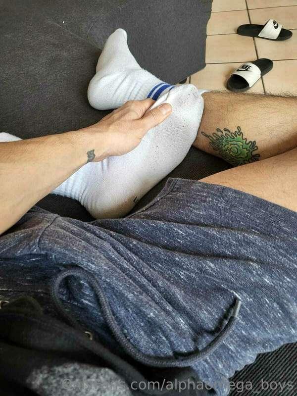 Post workout! Chi le vuole in faccia? 🧦