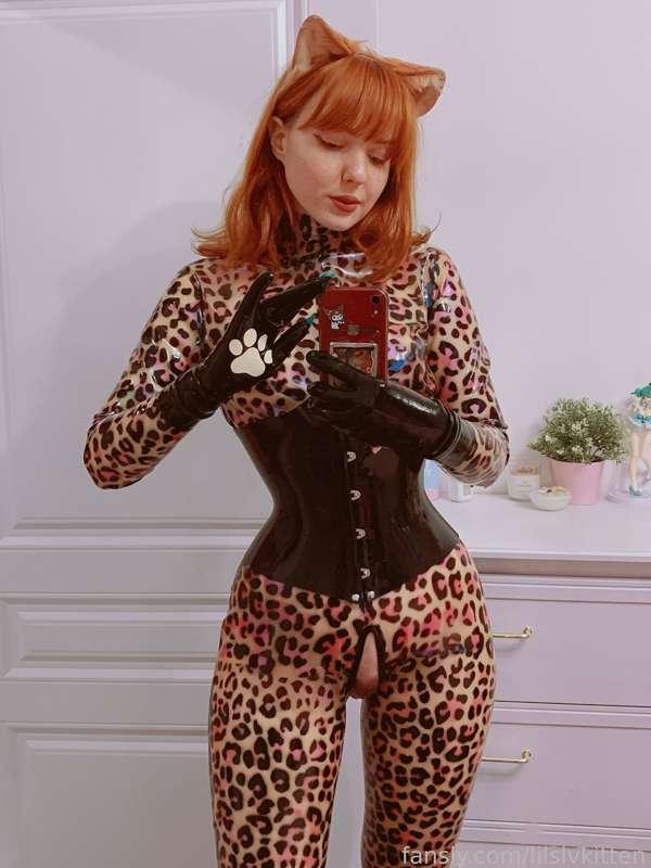 lilslvkitten image #3