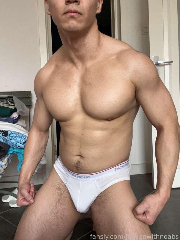 jensenwithnoabs image #1