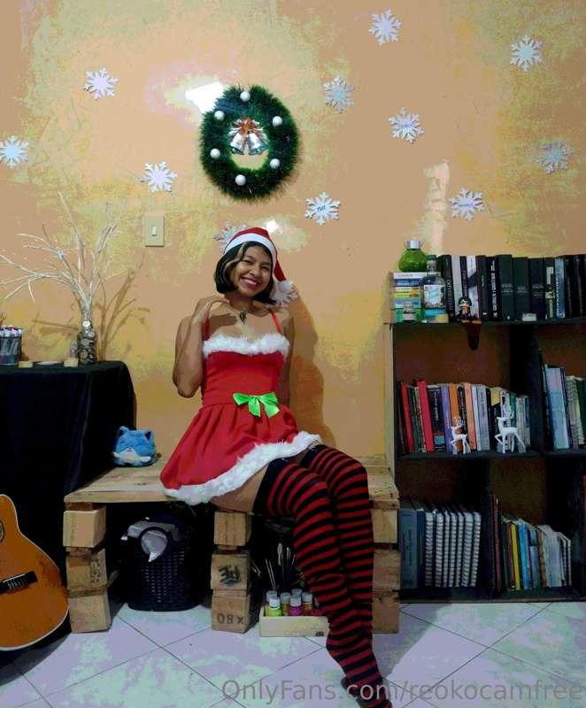 8 days with christmass pics ;) day 4/8
(that are 2022 christ..