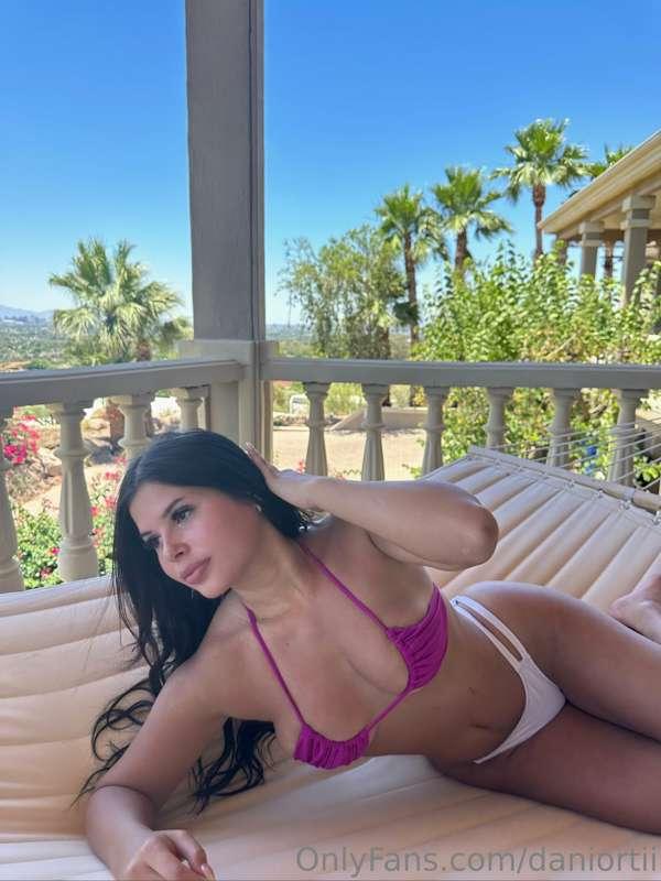 My birthday is in 11 days 🥰 Tip me for a present 🎁